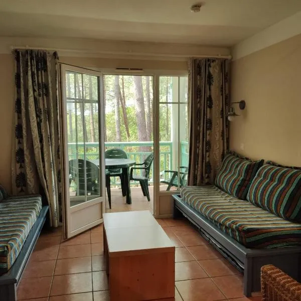 Ravissant Appartement 32m2 dans les pins, domaine du GOLF, entre lac et océan, piste cyclable, parking gratuit, hotel di Lacanau-Océan