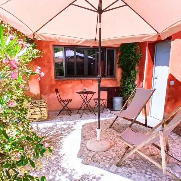 Maisonnette - WIFI - TERRASSES - LOCAL VÉLO - ANIMAUX PAYANTS, hotel en Entrechaux
