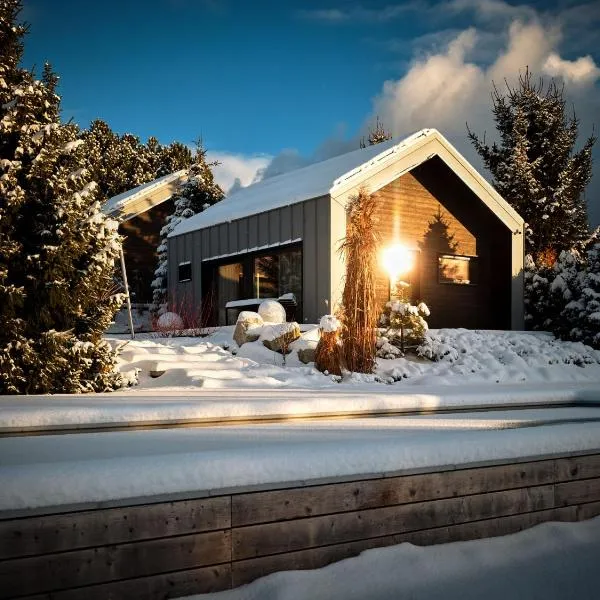 SKARPA resort, hotel in Ustronie Morskie