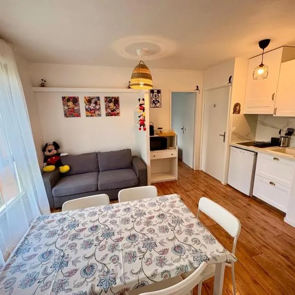 Appartement idéal famille - Disneyland à 5 min, hotel em Montévrain