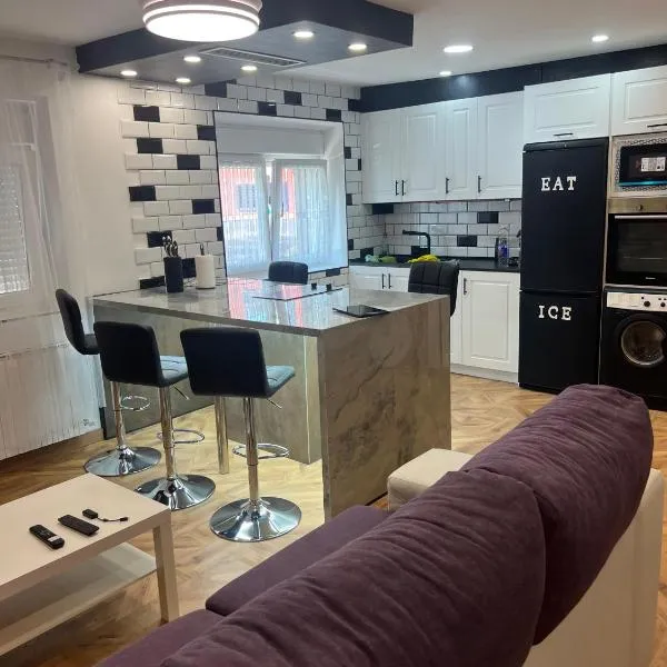 5 min a pie del centro parking free, hotel in Valladolid