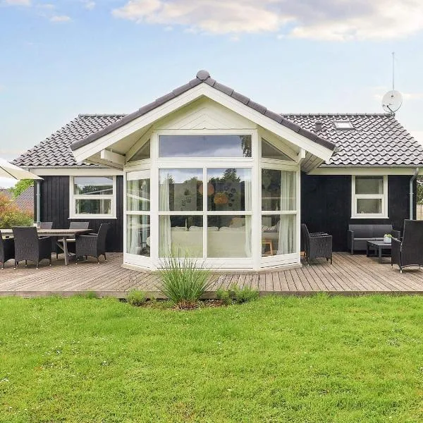 6 person holiday home in Væggerløse-By Traum, hotel v destinaci Bøtø By