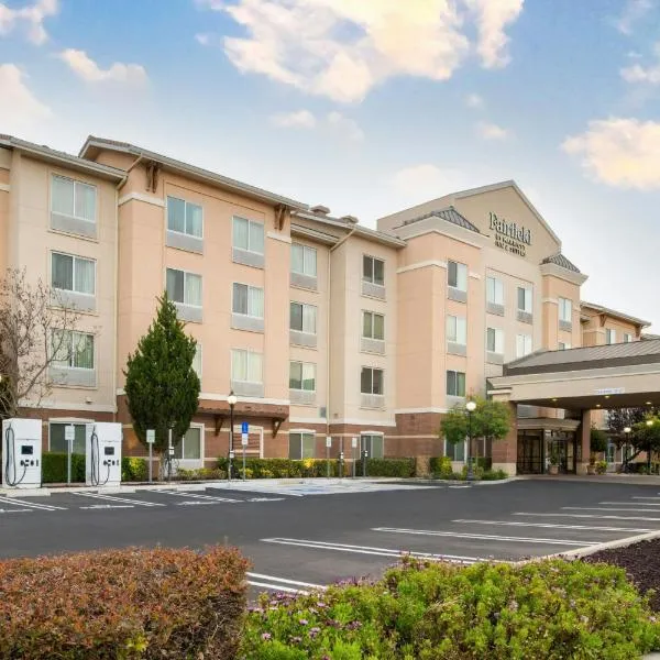 Fairfield Inn & Suites Santa Maria, hotel v destinaci Santa Maria