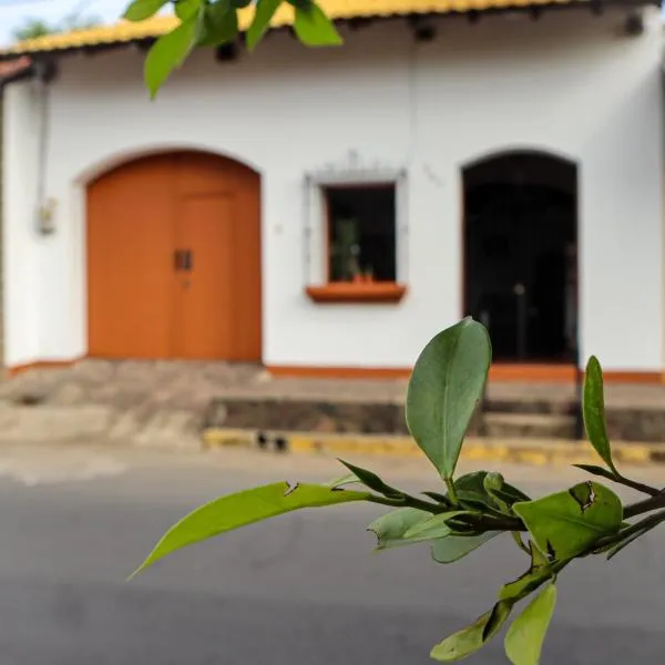 Sunrise Guest House, hotel a León