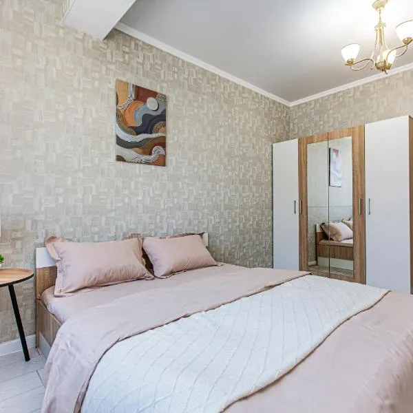 2-ком квартира Bayhouse в ЖК Уш Сункар для 4-х гостей, hotel in Almaty
