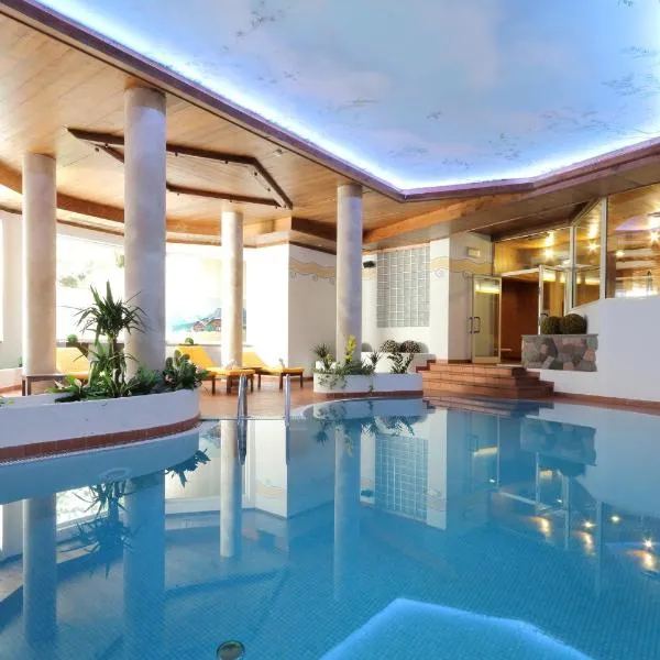 Park Hotel Bellacosta, hotel v Cavalese