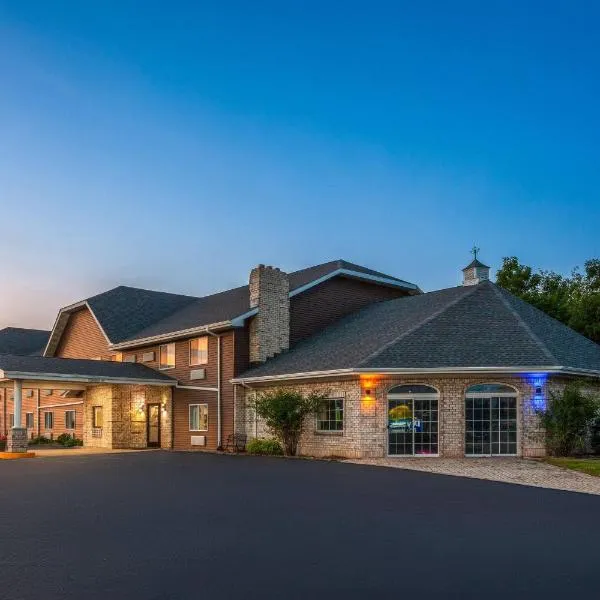 Days Inn & Suites by Wyndham Kaukauna WI, hotel di Kaukauna