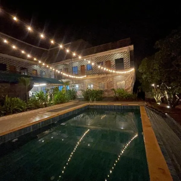 12 Monks - Backpacker Resort、アランボールのホテル