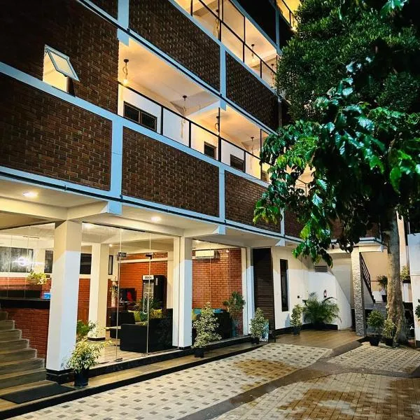 Unic Residence And Transit Hotel, hotel in Katunayake