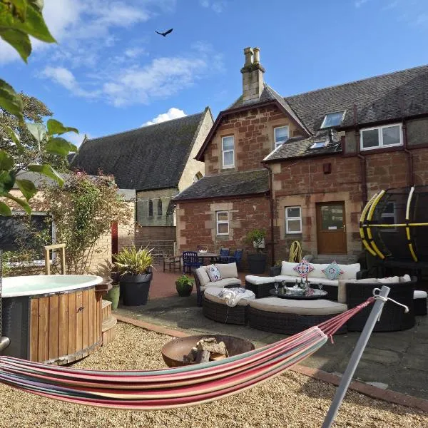 The Old Rectory, hotel di Largs