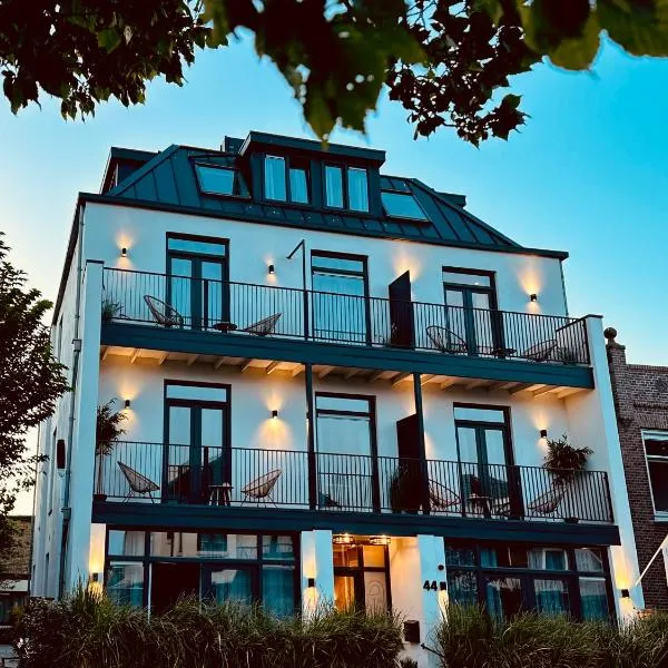 Boutique Hotel At Sea, hotel en Zandvoort