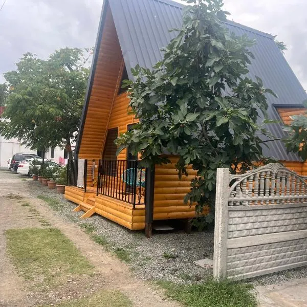 Chalet Marta, hotel in Kobuleti