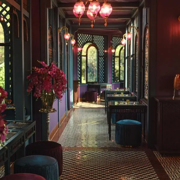 Riad Luxury Hotel Hanoi, hotel in Sóc Sơn