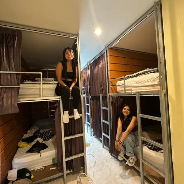Tnon Samui Hostel, hotel v Chaweng Beach