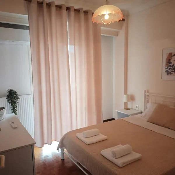 Cozy apartment in the city center, hotel in Katerini