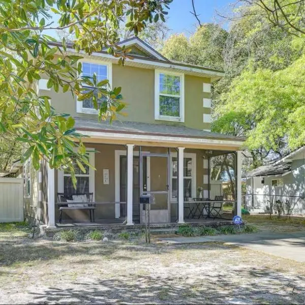 The W 18th Haven Two-Story Home Near Downtown Jax, hotel di Jacksonville