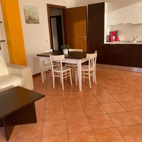La Fontana apartments, hotel v mestu Fiumelatte