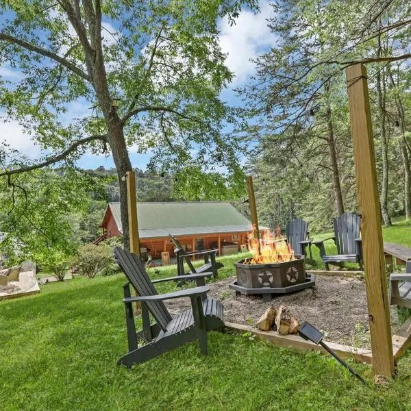 Stargazing Dome cabin with Sauna, Hot Tub, Game Rm, King Bed, hotel in Logan