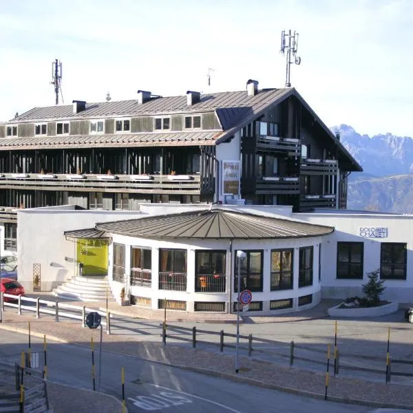 Hotel Dolomiti Chalet、テルラーゴのホテル