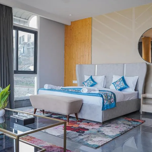 The Uptown Kingdom Luxury Homestay, hotel v destinaci Mukteswar