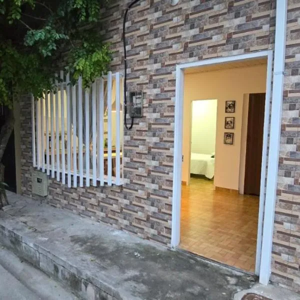 Alojamiento Sol Naciente, hotel din Puerto Triunfo