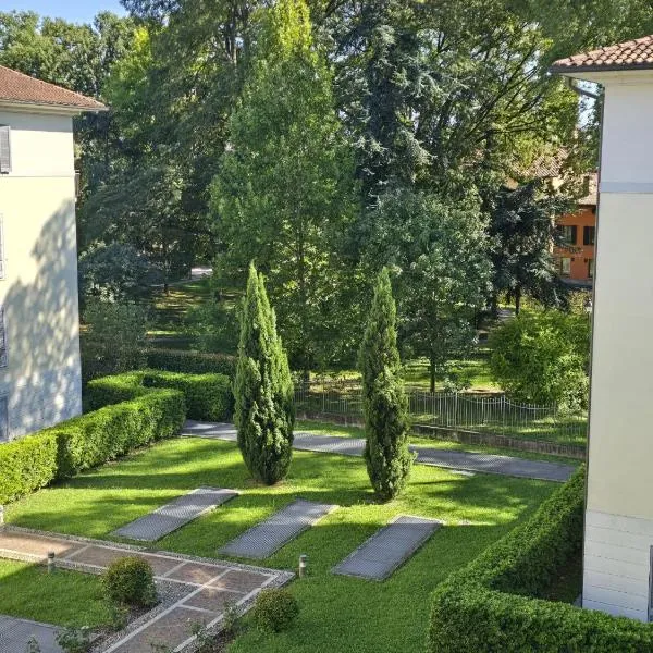 Viesnīca Giulia's Penthouse pilsētā Černusko sul Naviljo