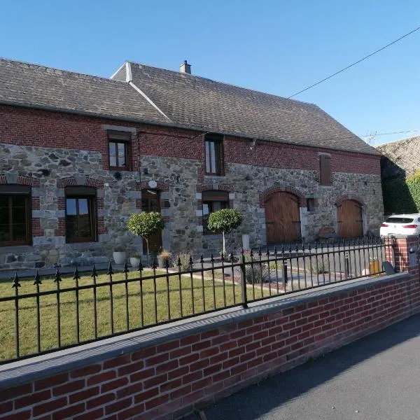 La ferme des souvenirs, hotel v destinaci Felleries