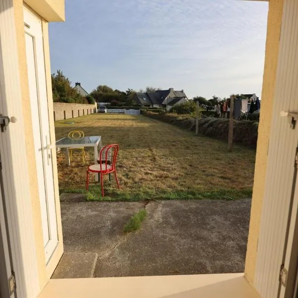 Studio privatif GR34 & mer à 40m, hotel en Lanildut