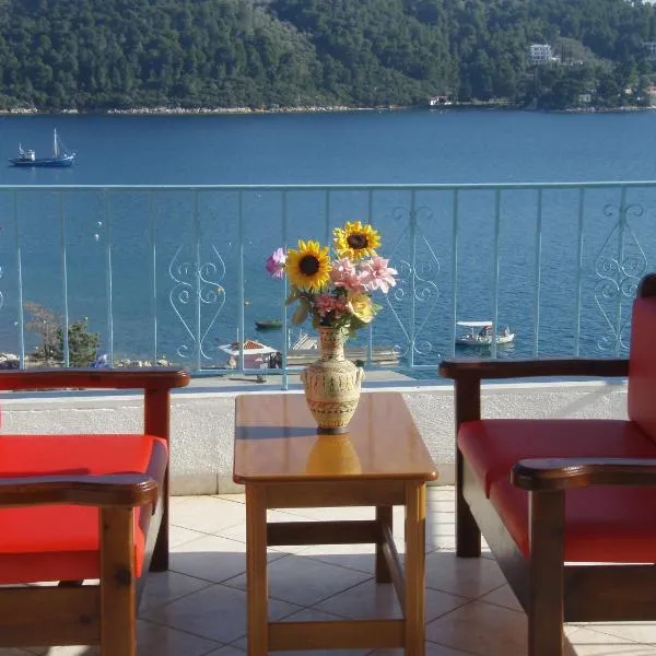 Agnàntema Portside Stays Skiathos, viešbutis mieste Skiatas