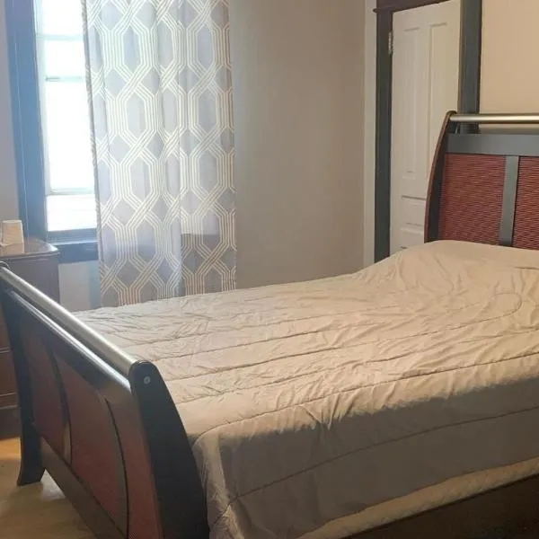Centrally Located Blue House、ハリファックスのホテル