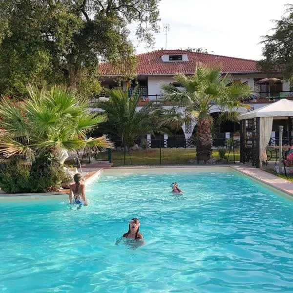 Residence Oasis, отель в городе Кампилья-Мариттима