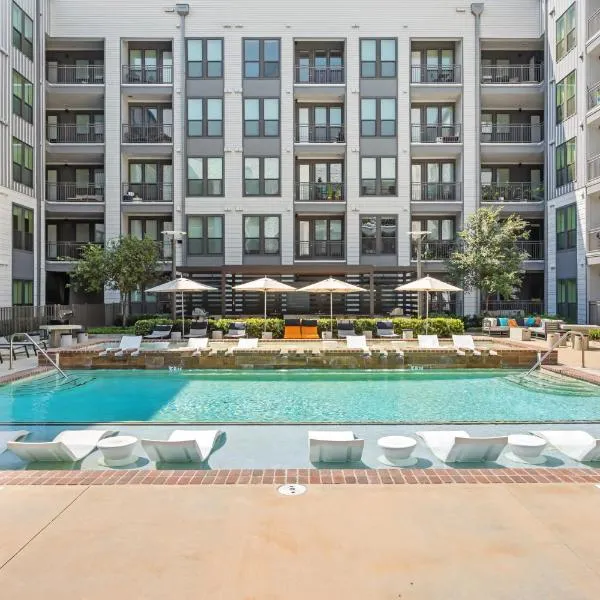 Stylish 1BR Retreat in Houstons Sawyer Yard Art District Minutes to Downtown, hotel di Houston