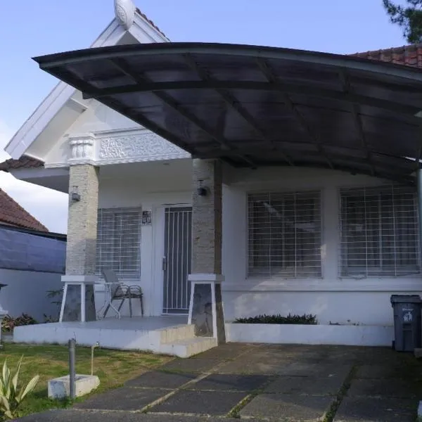 Diyar Villas Puncak M4/12, hotel in Puncak