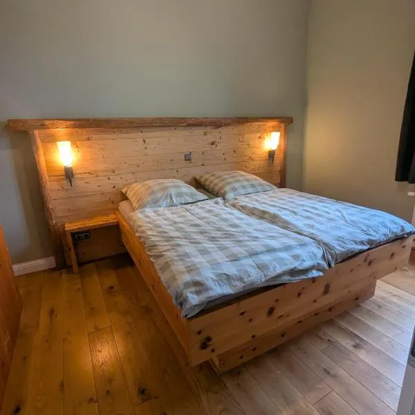 Gästehaus LeLo 6 – hotel w mieście Solingen