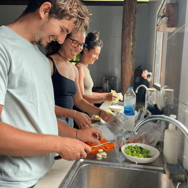 The Lighthouse - Eco-Village & Wellness, hotel in Koh Tao