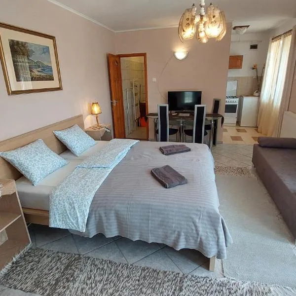 Sétány Apartman-és Vendégház, hotel in Tiszafüred