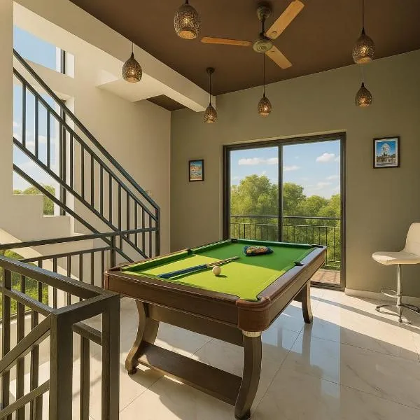 ll EMPYREAN STAY ll LUXE ll MI CASA ll 4BHK ll AC ll POOL ll TT ll POOL TABLE ll, hotel in Lonavala