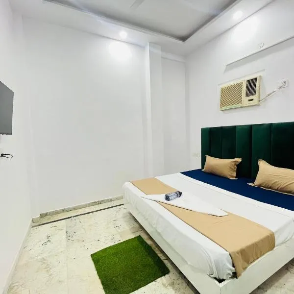 KB Residency- Opposite Max Hospital Gate no5, hotel di Jāmb