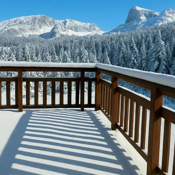 L' Éclat des Sommets en face et aux pieds des pistes, hotel in Superdevoluy