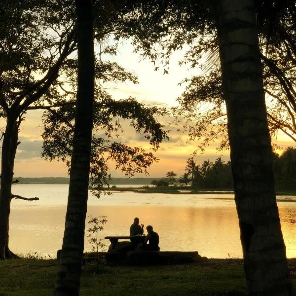 Yala Lucas Lake Hotel, hotel in Tissamaharama
