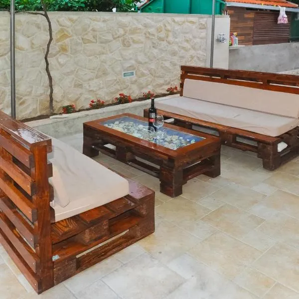 Apartments Domalu, hotell sihtkohas Zadar