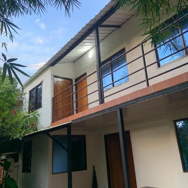 habitaciones ecopolis en el queremal, hotel v destinaci El Queremal