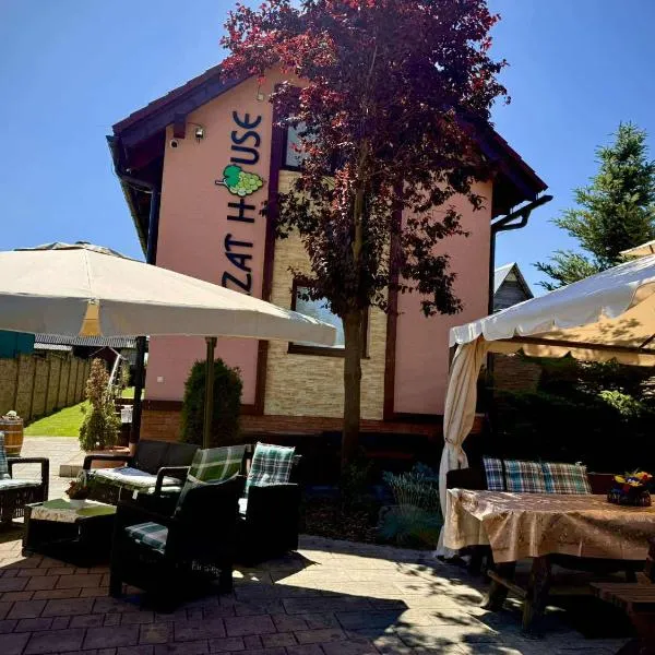 Ezathouse Devičie, hotel in Krupina