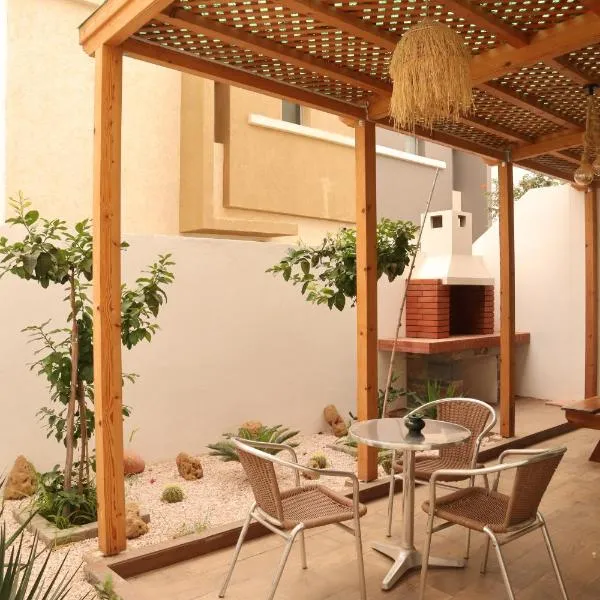 Surf and Stay Villa Anza Taghazout Tamraght, hotel in Agadir