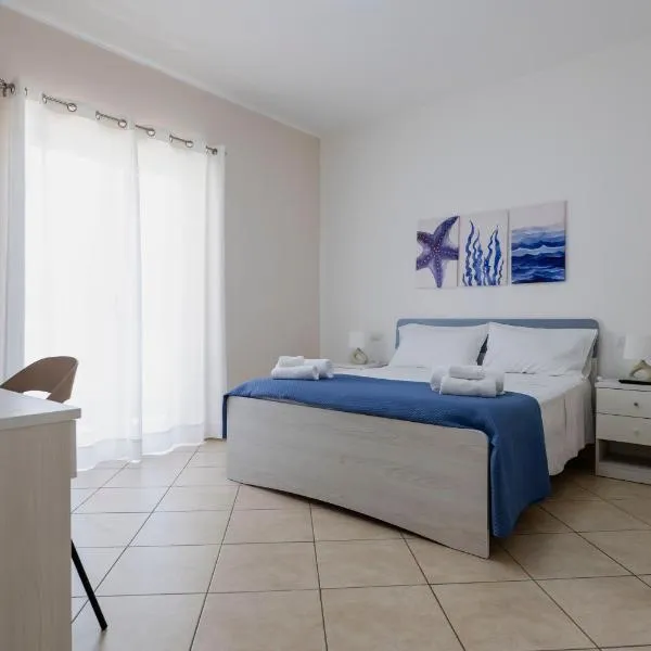 Luna di Sale - Romantic Sea Rooms & Apartments, hotel in Reggio Calabria
