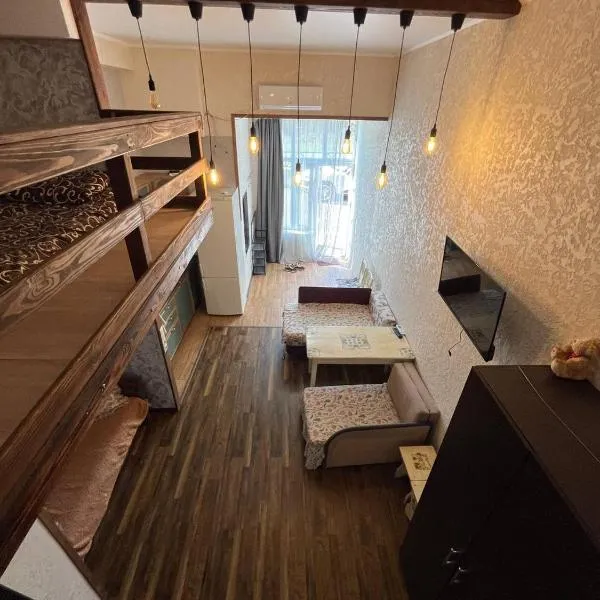 Студия лофт, Hotel in Tschornomorsk