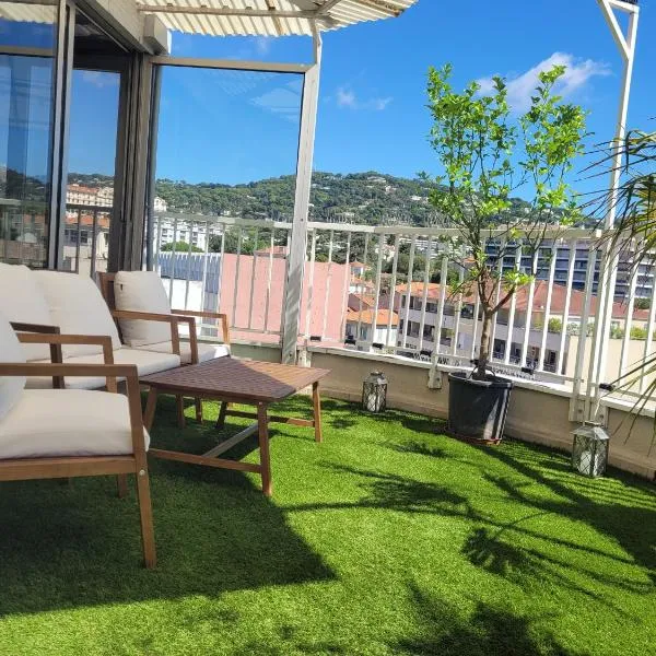 Rooftop apartment Cannes center - Parking, hotel u Kanu