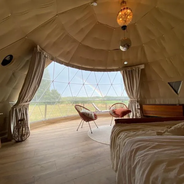 Maya Lena dome, hotel v destinaci Belleghem