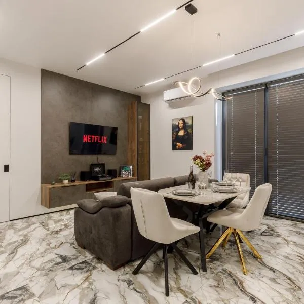 Renest Chicago Vinyl Lounge, hotel in Chişinău