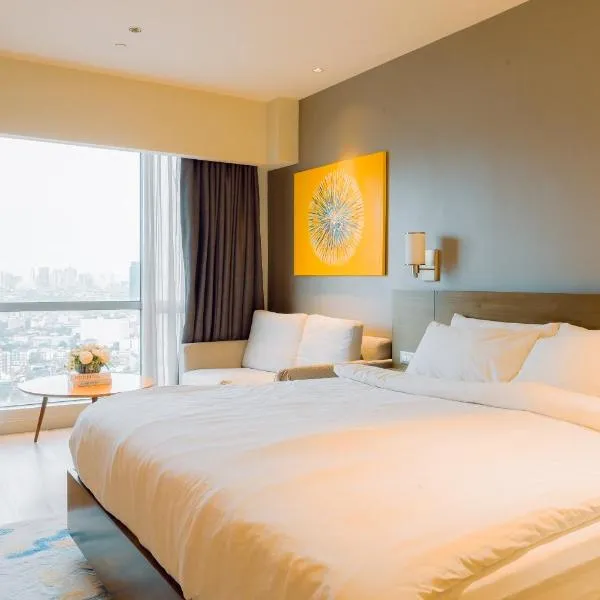 The Residences at Novotel Tower, hotel di Manila